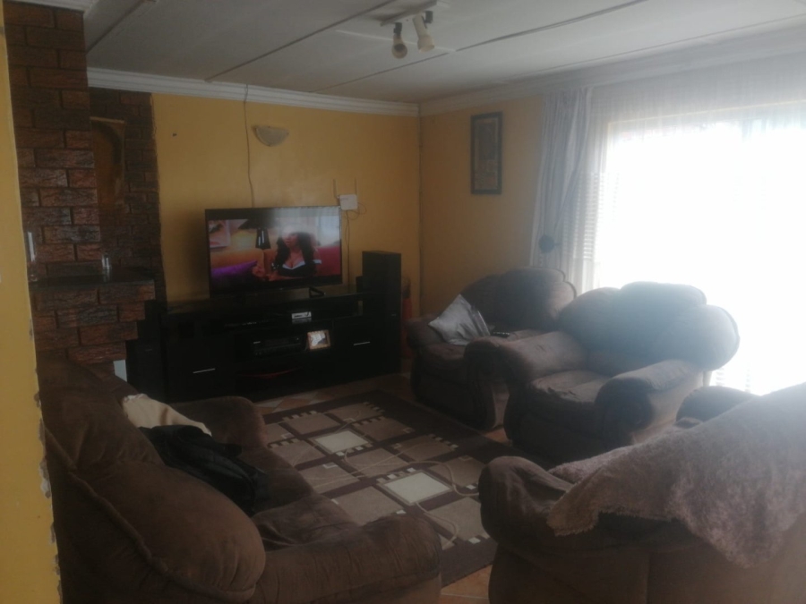 3 Bedroom Property for Sale in Botshabelo Free State